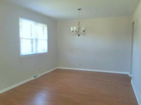 15713 Pine Ct, Oak Forest, IL 60452 photo 7