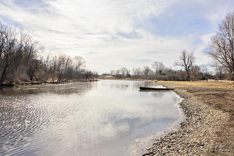 1408 Hickory St, Holiday Hills, IL 60051 photo 2