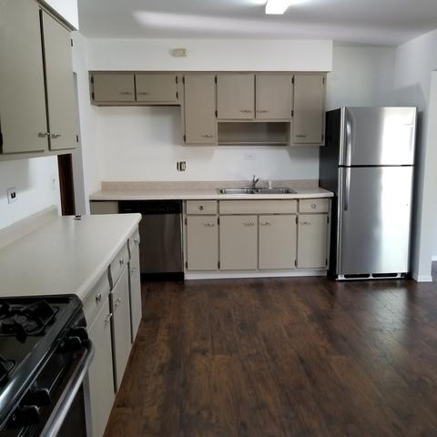 2045 Shepard Rd, Hoffman Estates, IL 60169 photo 6