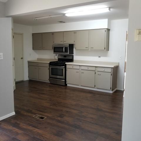 2045 Shepard Rd, Hoffman Estates, IL 60169 photo 5
