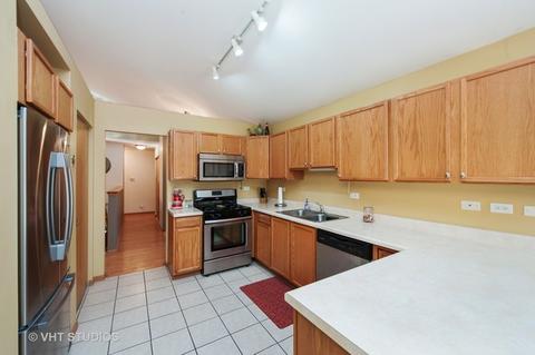 809 Rose Ln, Harvard, IL 60033 photo 4