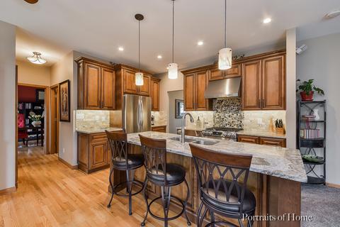 39 W221 E Mallory Dr, Geneva, IL 60134 photo 3