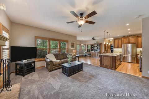 39 W221 E Mallory Dr, Geneva, IL 60134 photo 6