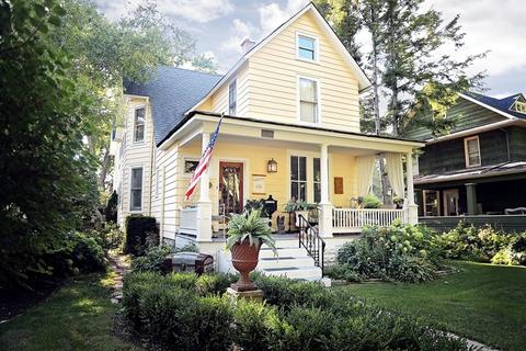 119 N Wright St, Naperville, IL 60540 photo 2