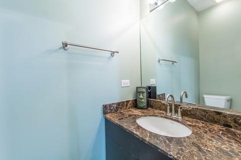 846 E 45th St, Chicago, IL 60653 photo 37