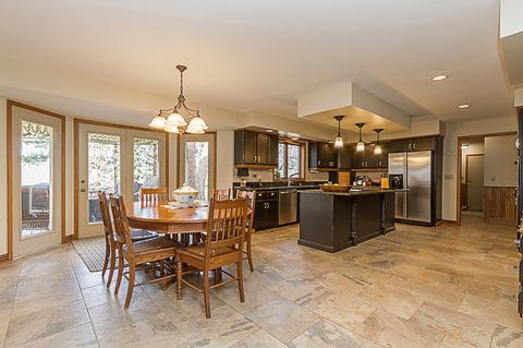 11 N156 Williamsburg Dr, Elgin, IL 60124 photo 9