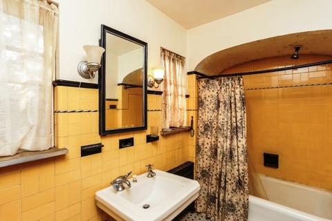 292 N Wolf Rd, Des Plaines, IL 60016 photo 26