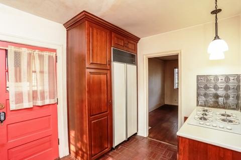292 N Wolf Rd, Des Plaines, IL 60016 photo 16