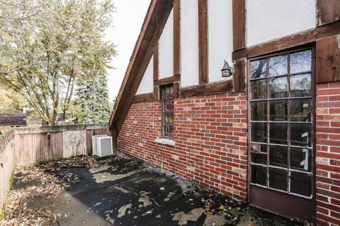 292 N Wolf Rd, Des Plaines, IL 60016 photo 7