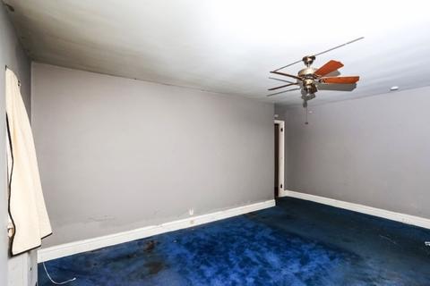 292 N Wolf Rd, Des Plaines, IL 60016 photo 25