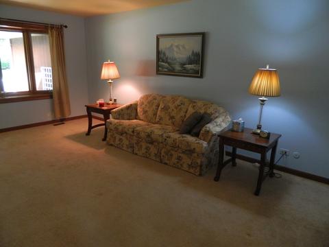 905 Carriage Dr, Algonquin, IL 60102 photo 2