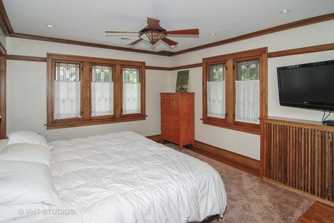 533 N Grove Ave, Oak Park, IL 60302 photo 9
