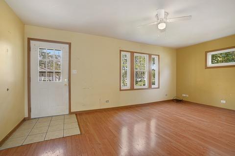 3505 Sangamon St, Steger, IL 60475 photo 2