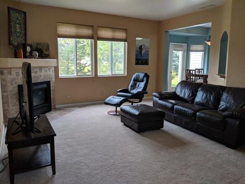 1104 Delta Dr, Elgin, IL 60123 photo 6