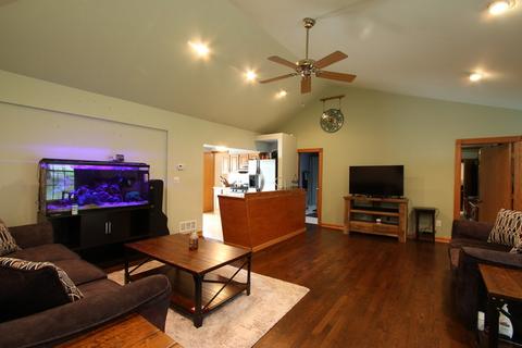 2803 Kashmiri Ave, Mchenry, IL 60050 photo 8