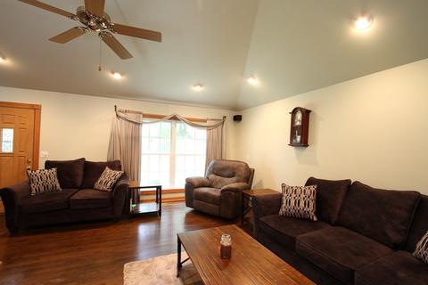 2803 Kashmiri Ave, Mchenry, IL 60050 photo 5