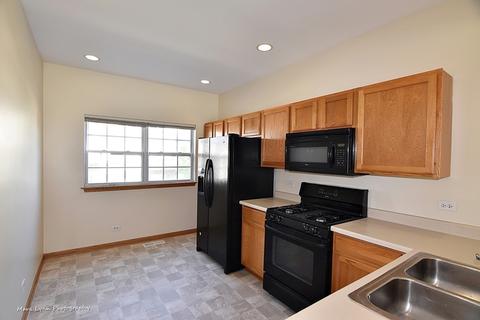 675 E Willow St, Elburn, IL 60119 photo 14