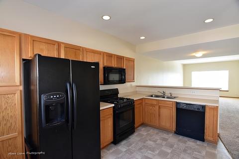 675 E Willow St, Elburn, IL 60119 photo 13