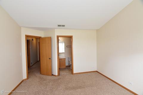 675 E Willow St, Elburn, IL 60119 photo 17