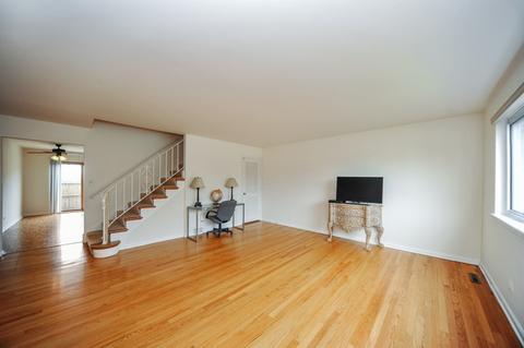 2003 Walters Ave, Northbrook, IL 60062 photo 3