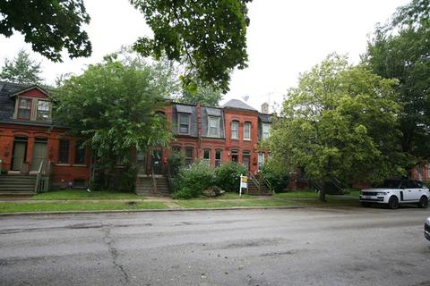 11252 S Champlain Ave, Chicago, IL 60628 photo 2