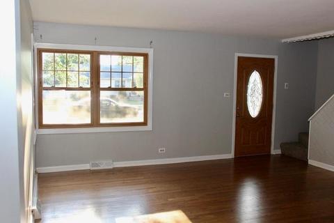 8407 Long Ave, Burbank, IL 60459 photo 2