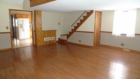 304 E Metzen St, Harvard, IL 60033 photo 7