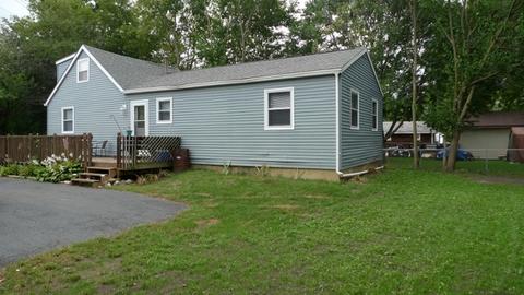 304 E Metzen St, Harvard, IL 60033 photo 2