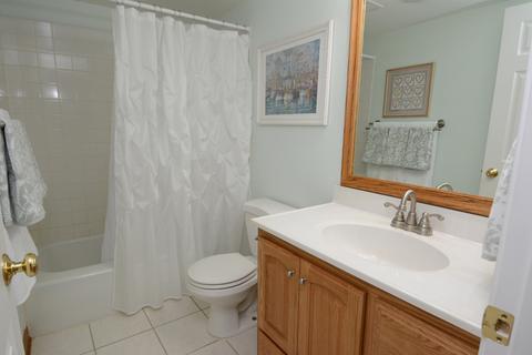 2075 Creekside Dr #2-2, Wheaton, IL 60187 photo 21