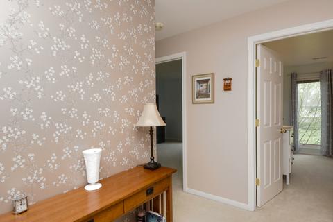 2075 Creekside Dr #2-2, Wheaton, IL 60187 photo 14