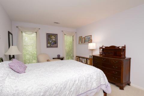 2075 Creekside Dr #2-2, Wheaton, IL 60187 photo 16