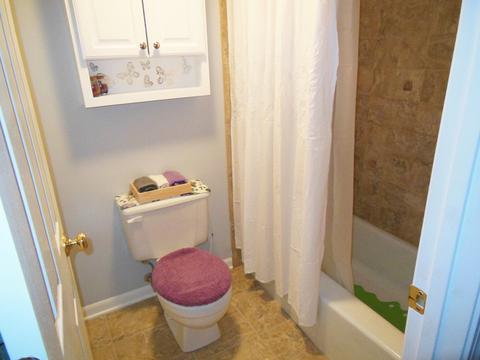 2075 Creekside Dr #2-2, Wheaton, IL 60187 photo 18