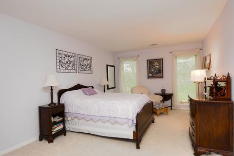 2075 Creekside Dr #2-2, Wheaton, IL 60187 photo 15