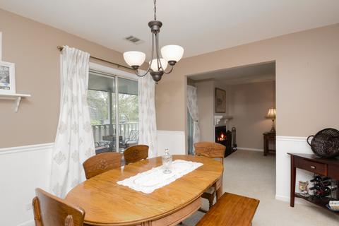 2075 Creekside Dr #2-2, Wheaton, IL 60187 photo 6