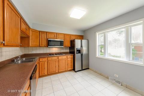 8658 Gregory Ln #A, Des Plaines, IL 60016 photo 4