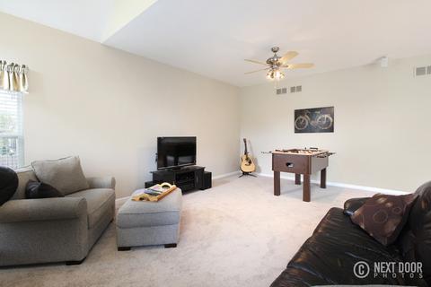 412 Hackney Ln, Oswego, IL 60543 photo 12