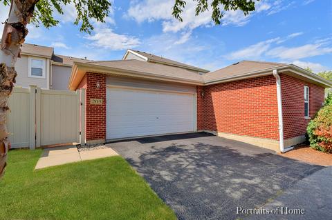 203 Garden Dr, Elgin, IL 60124 photo 2