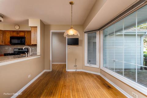 1005 Pear Tree Ln, Wheeling, IL 60090 photo 3