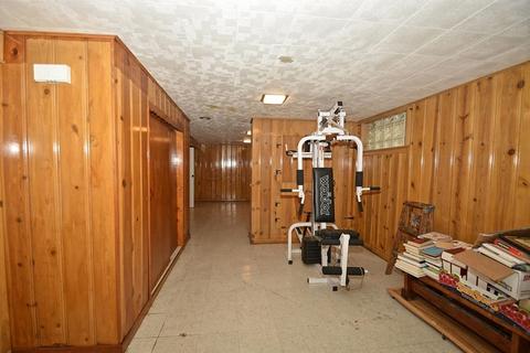 10055 S Forest Ave, Chicago, IL 60628 photo 16