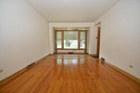10055 S Forest Ave, Chicago, IL 60628 photo 3
