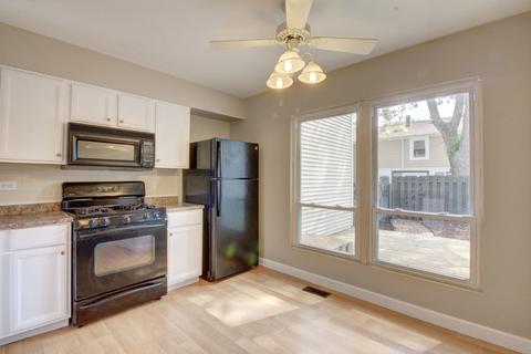 2095 Danbury Pl, Hoffman Estates, IL 60169 photo 6