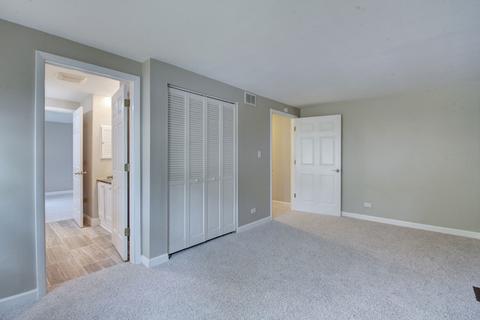 2095 Danbury Pl, Hoffman Estates, IL 60169 photo 14