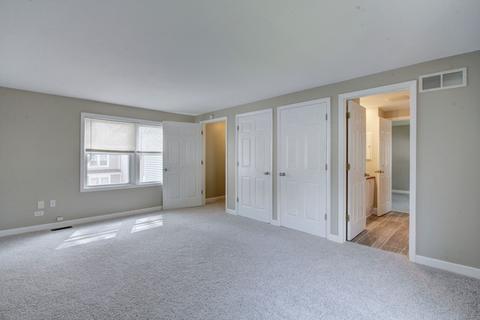 2095 Danbury Pl, Hoffman Estates, IL 60169 photo 10