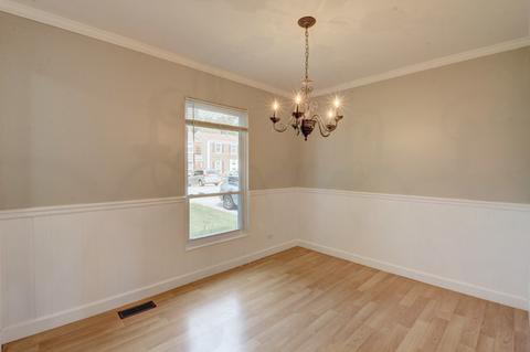 2095 Danbury Pl, Hoffman Estates, IL 60169 photo 4