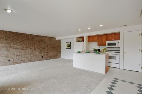 505 Kenneth Cir, Elgin, IL 60120 photo 2