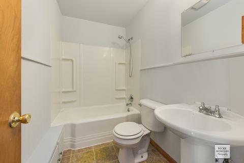 69 E Jackson St, Oswego, IL 60543 photo 7