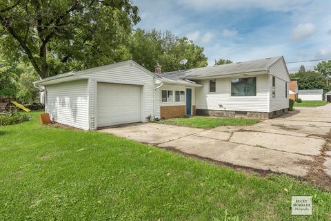 69 E Jackson St, Oswego, IL 60543 photo 2