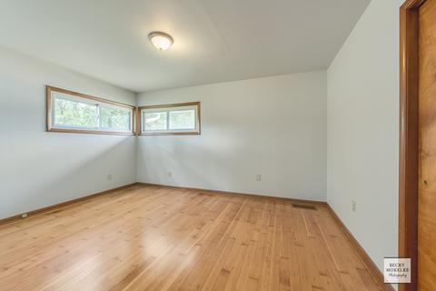 69 E Jackson St, Oswego, IL 60543 photo 9
