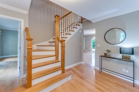 2151 Lois Ln, Wheaton, IL 60189 photo 4
