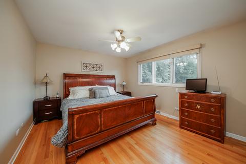 908 S Robert Dr, Mount Prospect, IL 60056 photo 9